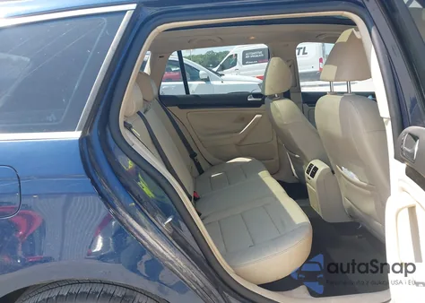 2014 Volkswagen Jetta Sportwagen 2.0L Tdi from USA, damaged, VIN 3VWML7AJ6EM617333